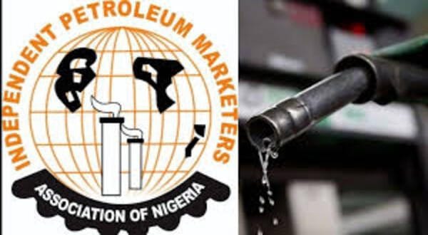 ‎Marketers Suspend Bulk Fuel Loading at Dangote Refinery Over Dollar Pricing Policy