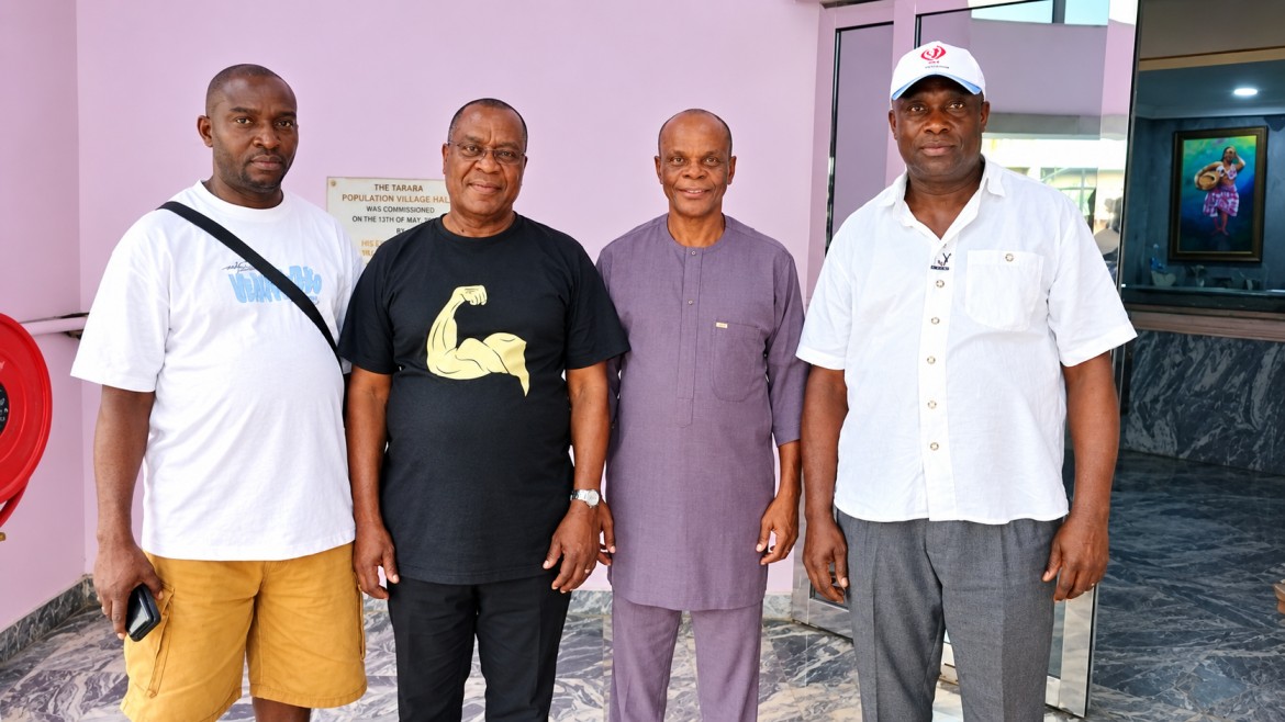 NDC LGA CHAIRMEN OF OHAJI-EGBEMA/OGUTA/ORU-FEDERAL VISITS APEX LEADER AMANZE OBI