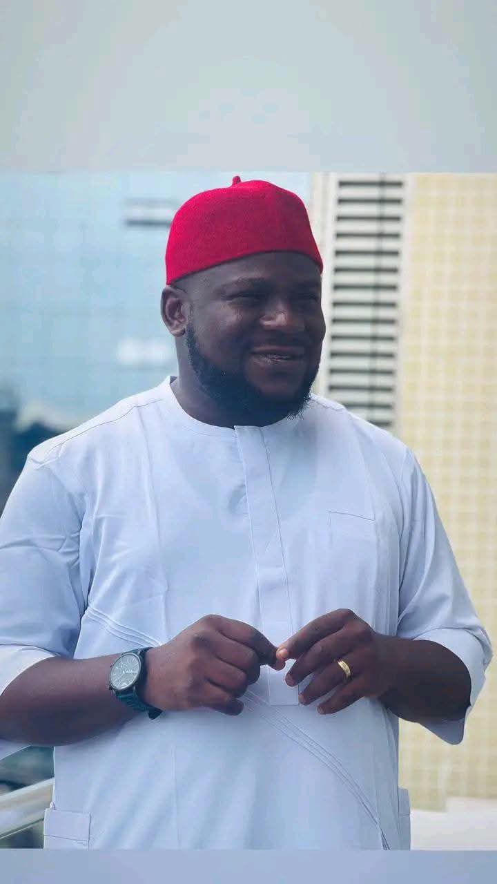 ₦118.1bn FUND SCANDAL: ORLU YOUTHS DRAG 12 EX-COUNCIL CHAIRMEN BEFORE EFCC